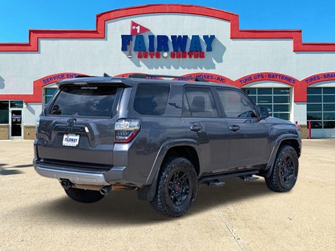 Used 2019 Toyota 4Runner TRD Off-Road Premium image 4