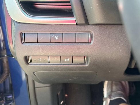 Used 2023 Nissan Rogue SV w/ SV Premium Package image 31
