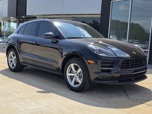 Certified 2021 Porsche Macan image 7