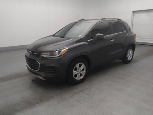 Used 2019 Chevrolet Trax LT w/ Driver Confidence Package image 2