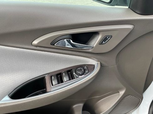 Used 2022 Chevrolet Malibu LT image 7