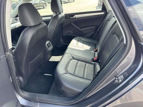 Used 2013 Volkswagen Passat 2.5 SE image 12