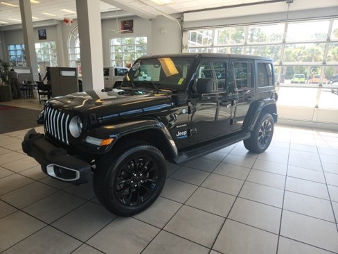 Certified 2021 Jeep Wrangler Unlimited Sahara w/ Cold Weather Group image 2