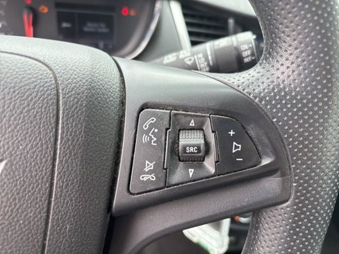 Used 2018 Chevrolet Trax LS image 12
