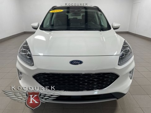 Used 2022 Ford Escape Titanium w/ Class II Trailer Tow Package image 2