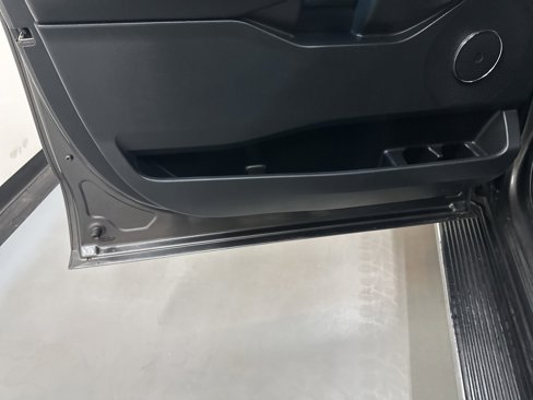 Used 2018 Ford Expedition XLT w/ Equipment Group 202A image 39