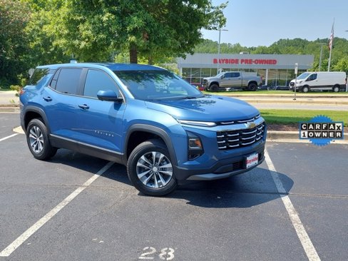 Used 2025 Chevrolet Equinox LT w/ Safety and Technology Package image 2