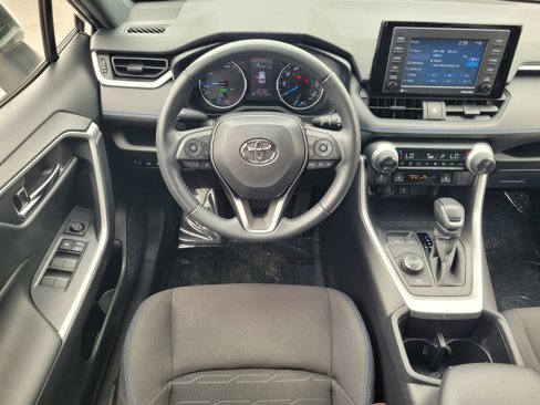 Used 2022 Toyota RAV4 SE image 12