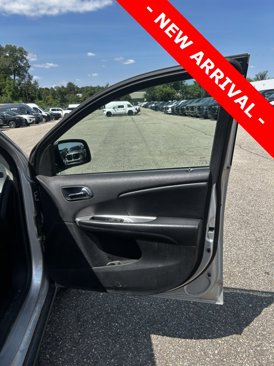 Used 2013 Dodge Journey SXT w/ Flexible Seating Group image 17