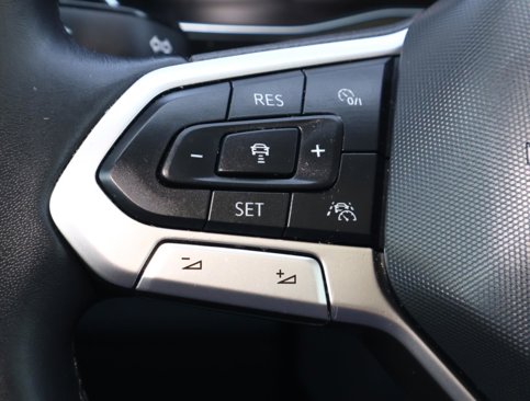 Used 2023 Volkswagen Jetta SE image 23