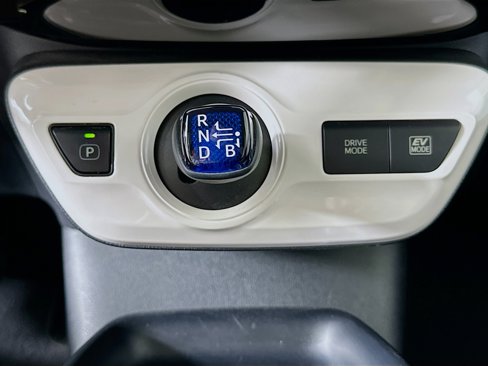 Used 2017 Toyota Prius Two image 24