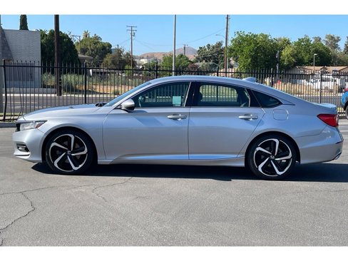 Used 2018 Honda Accord Sport image 2