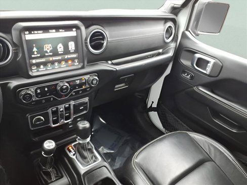 Used 2018 Jeep Wrangler Unlimited Sahara w/ Dual Top Group image 22