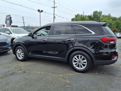 Used 2019 Kia Sorento LX w/ LX Convenience Package image 4