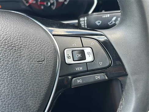 Used 2020 Volkswagen Jetta SE w/ SE Cold Weather Package image 24