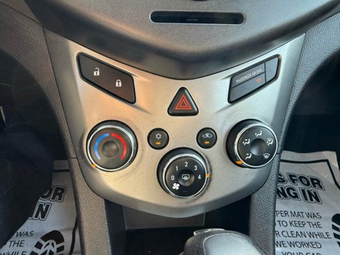 Used 2014 Chevrolet Sonic LT image 17