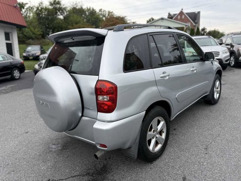 Used 2005 Toyota RAV4 4WD image 7