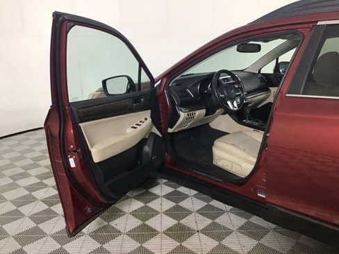 Used 2015 Subaru Outback 2.5i Limited image 10