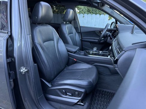 Used 2019 Audi Q7 3.0T Prestige image 10