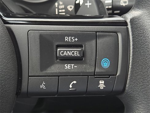 Used 2022 Nissan Rogue SV image 26