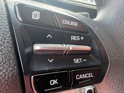 Used 2020 Hyundai Elantra SEL image 27