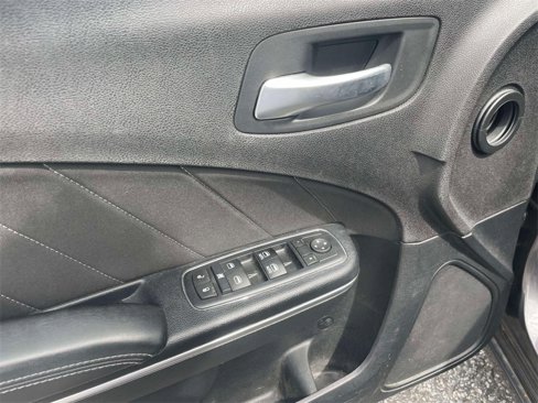 Used 2016 Dodge Charger SXT w/ Navigation & Travel Group image 16