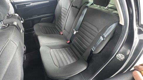 Used 2019 Ford Fusion SE image 12