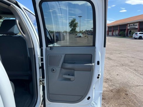Used 2006 Dodge Ram 1500 Truck SLT image 16