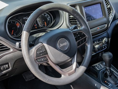 Used 2019 Jeep Cherokee Latitude w/ Popular Appearance Group image 25