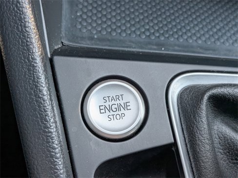 Used 2024 Volkswagen Jetta SE image 28