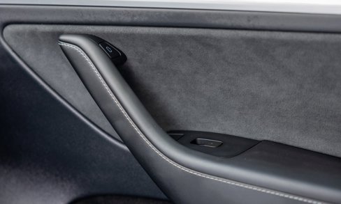 Used 2024 Tesla Model Y Performance image 12
