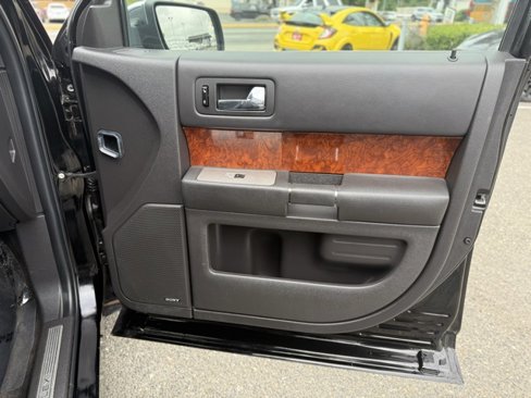 Used 2009 Ford Flex Limited image 26
