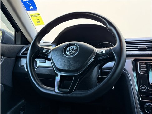 Used 2016 Volkswagen Passat 1.8T S image 15