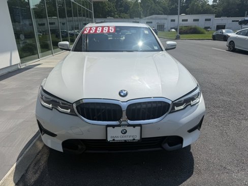 Certified 2022 BMW 330i xDrive Sedan w/ Driving Assistance Package image 4