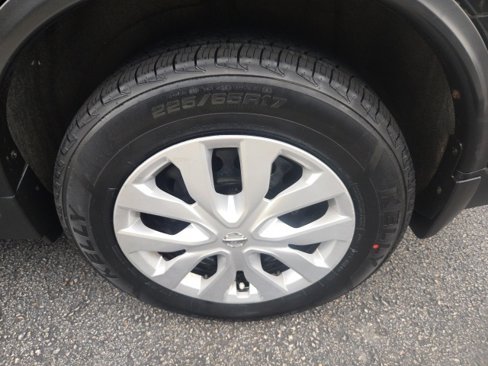 Used 2018 Nissan Rogue S image 7