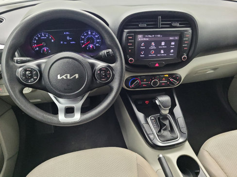 Used 2022 Kia Soul LX image 22