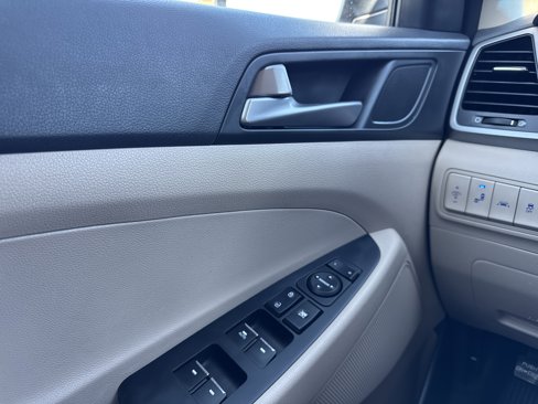 Used 2016 Hyundai Tucson Limited w/ Option Group 03 image 25