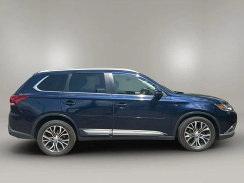 Used 2016 Mitsubishi Outlander GT image 4