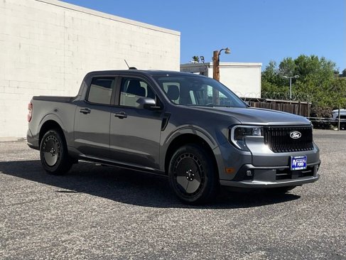 New 2025 Ford Maverick Lobo image 8