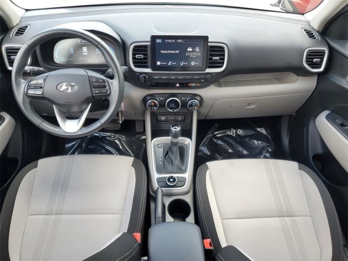 Certified 2023 Hyundai Venue SEL image 11
