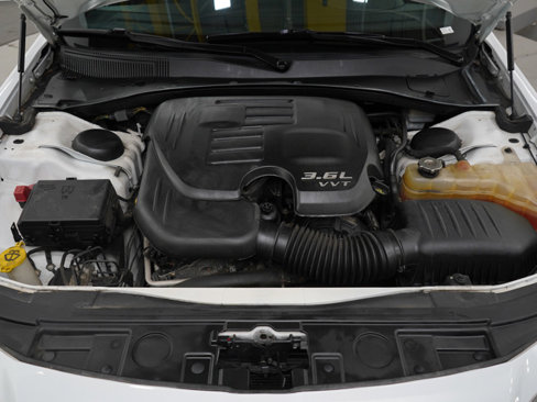 Used 2014 Chrysler 300 AWD w/ Driver Convenience Group image 28