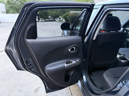 Used 2013 Nissan Juke SV image 32