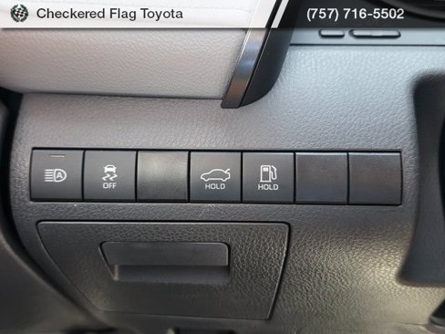 Used 2024 Toyota Camry LE image 10