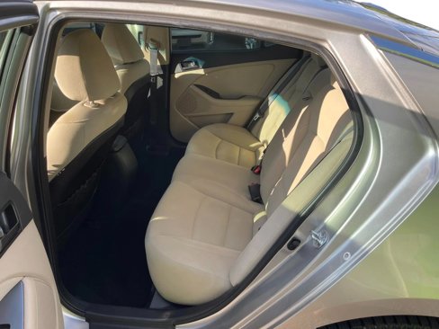Used 2012 Kia Optima LX w/ Convenience Pkg image 12
