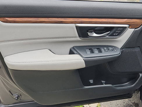 Used 2022 Honda CR-V Touring image 13