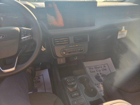 New 2025 Ford Maverick XL image 9