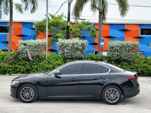 Used 2018 Alfa Romeo Giulia AWD image 8