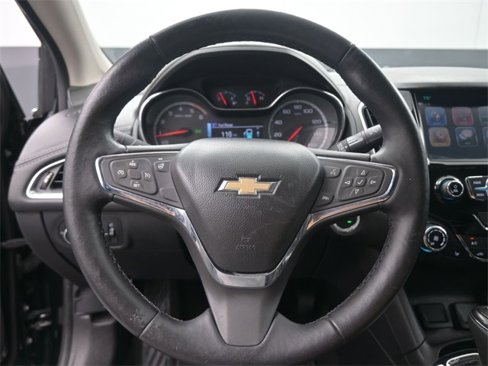 Used 2017 Chevrolet Cruze LT image 28