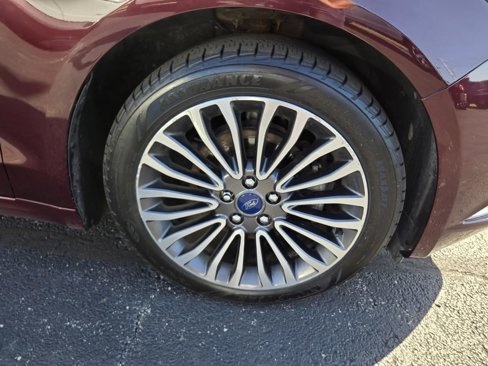 Used 2017 Ford Fusion SE image 40