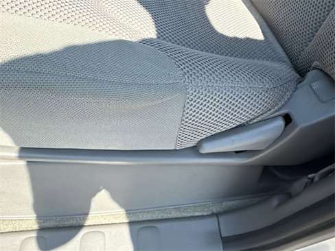 Used 2014 Nissan Frontier SV image 19